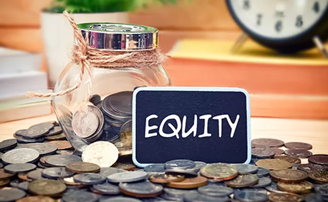 Equity Fund Dropped 31 Per Cent To Rs 6,120 Crore In August - Sakshi