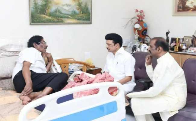 CM Stalin Meets Director Bharathiraja at latters Residence - Sakshi