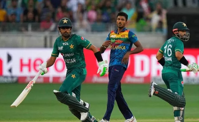 Dilshan Madushanka concedes nine extras before first ball in Pakistan - Sakshi