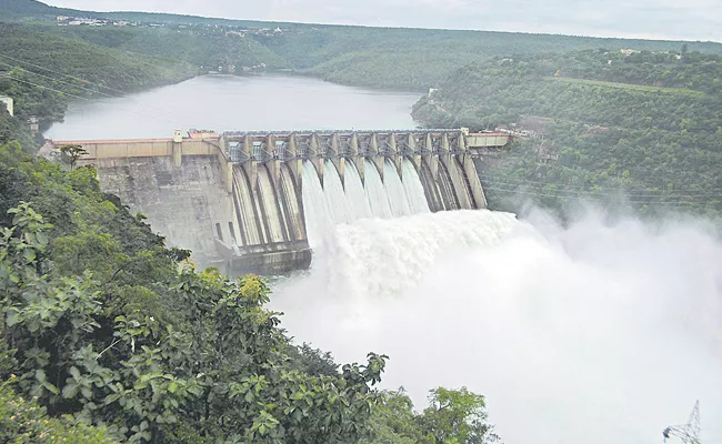 Receding flood in Srisailam Andhra Pradesh - Sakshi