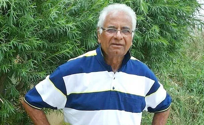 Former Gujarat First Class cricketer Jaswant Bakrania passes away - Sakshi