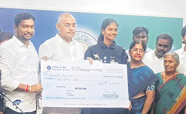 Andhra Pradesh Government Help to Aspiring Astronaut Jahnavi Dangeti - Sakshi