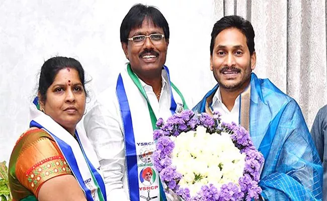 Ganji Chiranjeevi Appointed as YSRCP State Weavers President - Sakshi