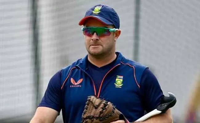 Mark Boucher frontrunner to Mumbai Indians head coach: Reports - Sakshi