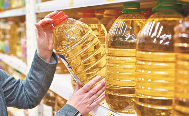 Govt extends concessional import duties on edible oil by six months - Sakshi