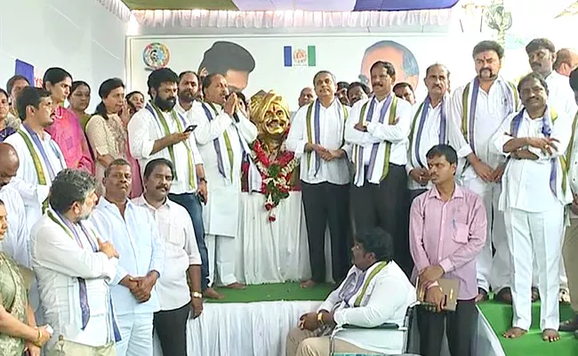 YSR Death Anniversary At YSRCP Central Office Tadepalli - Sakshi