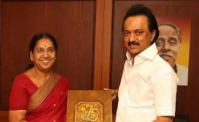 DMK Leader Subbulakshmi Jagadeesan Quits Active Politics - Sakshi