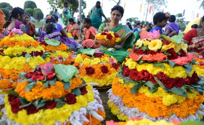 Bathukamma: Speciality Relation Between Woman And Bathukamma - Sakshi