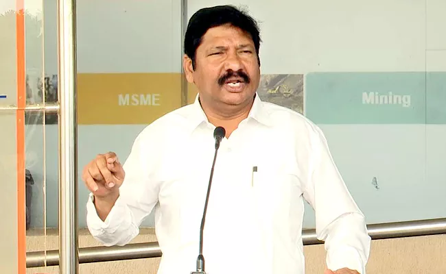 Jogi Ramesh Comments On NTR Health University - Sakshi