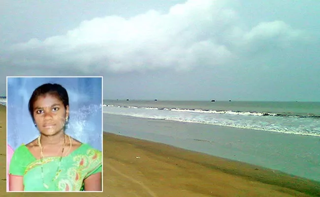 Married Woman Missing In Kakinada District - Sakshi