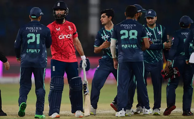 England Won-By 6 Wickets Against Pakistan 1st T20 Match - Sakshi