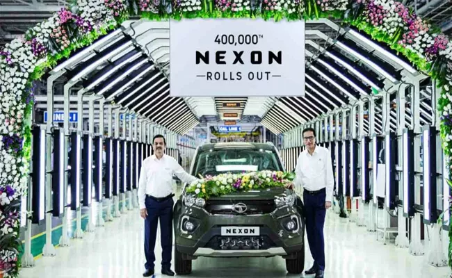 Tata Nexon Crosses 4 Lakh Sales Milestone new Variant Launched - Sakshi