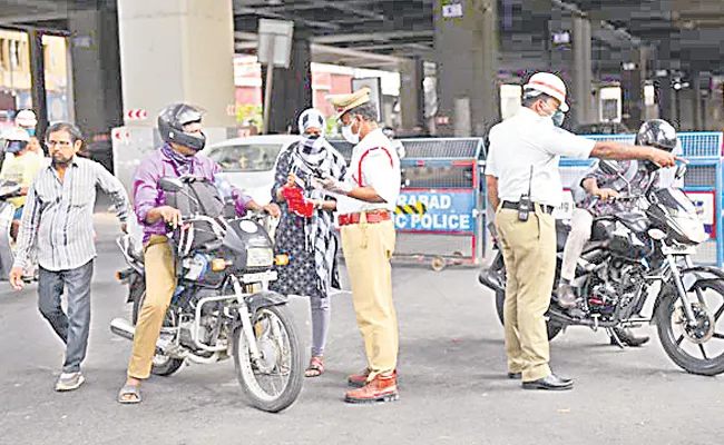 Telangana: Hyd Traffic Police Again Impose Challan Who Neglects - Sakshi