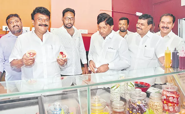 Minister Talasani Srinivas Yadav About Vijaya Dairy - Sakshi