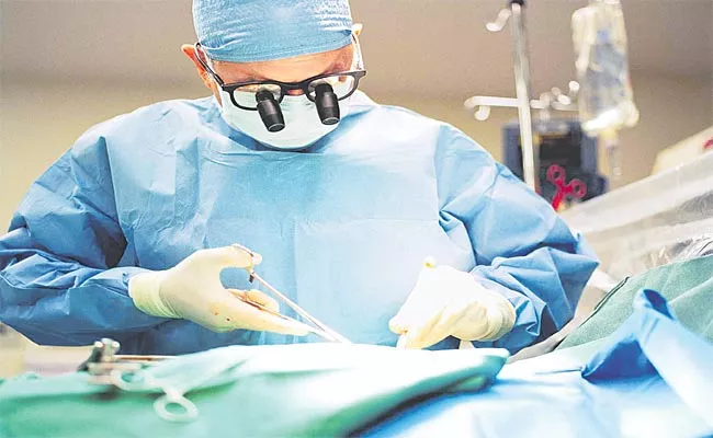 25 Lakh Surgeries In Telangana Aarogyasri - Sakshi