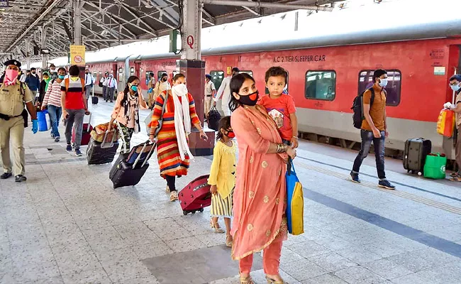 Hyderabad: Indian Railways To Run Special Trains On Occasion Of Dussehra - Sakshi