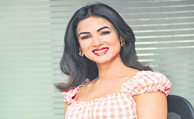 I want to do Romantic film with Nagarjuna Akkineni says Sonal Chauhan  - Sakshi