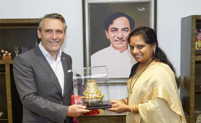 British Deputy High Commissioner met MLC Kavitha in Hyderabad - Sakshi