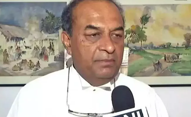 Mukul Rohatgi Declines Center Offer To Return As Attorney General - Sakshi