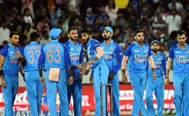 T20 WC: Can Say 3 India Players May Mistakenly Picked Ind Vs Aus Performance - Sakshi