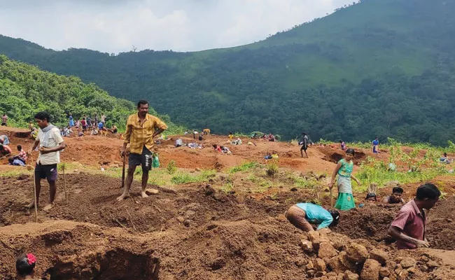 Illegal Quarry of Coloured Stones in Alluri Sitarama Raju District - Sakshi