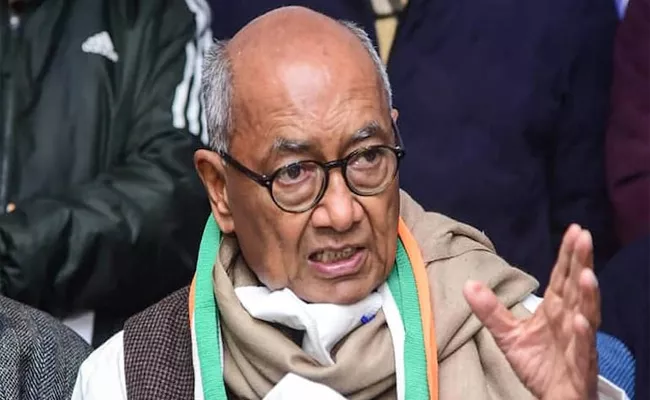 Digvijaya Singh Says Without Nehru Gandhi Family Congress Nothing - Sakshi