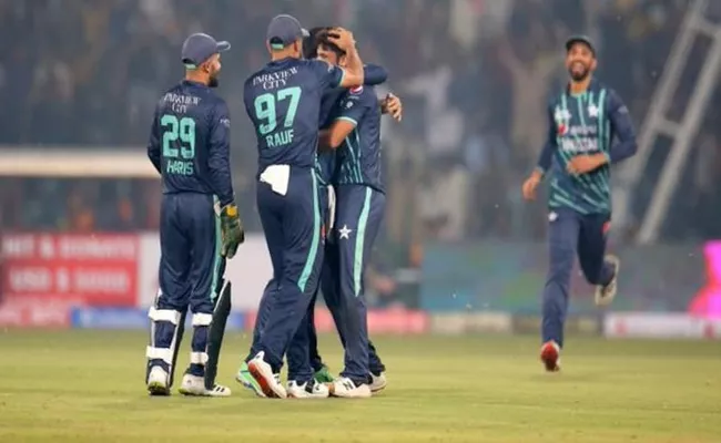 Pakistan Beat England In Thriller, Take 3 2 Lead In The Series - Sakshi