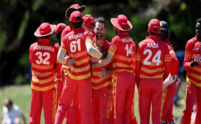 Zimbabwe beats Australia in 3rd ODI, first win in eight years - Sakshi