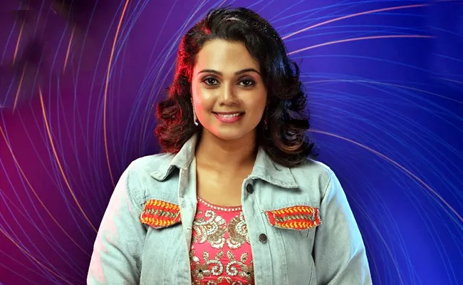 Bigg Boss 6 Telugu: Abhinaya Sri Entered As Ninth Contestant - Sakshi