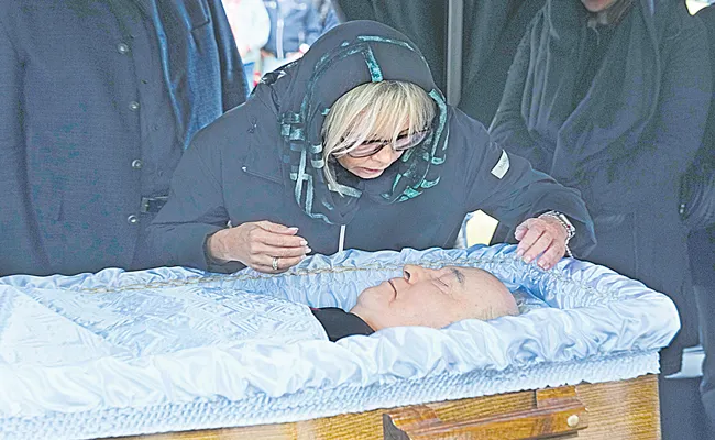 Mikhail Gorbachev funeral draws thousands in Moscow - Sakshi