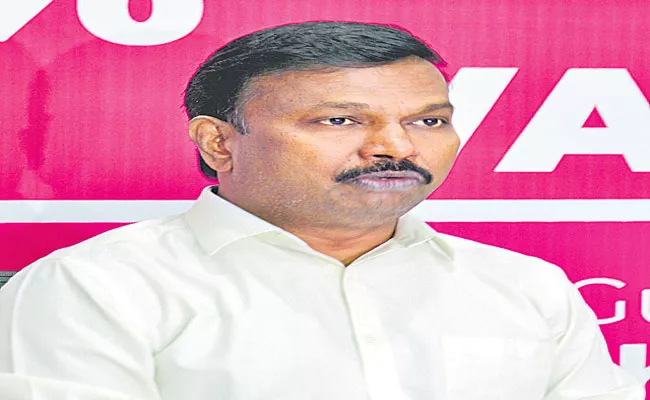 Health Director Srinivasa Rao Inquiry Into Ibrahimpatnam DPL Operations - Sakshi