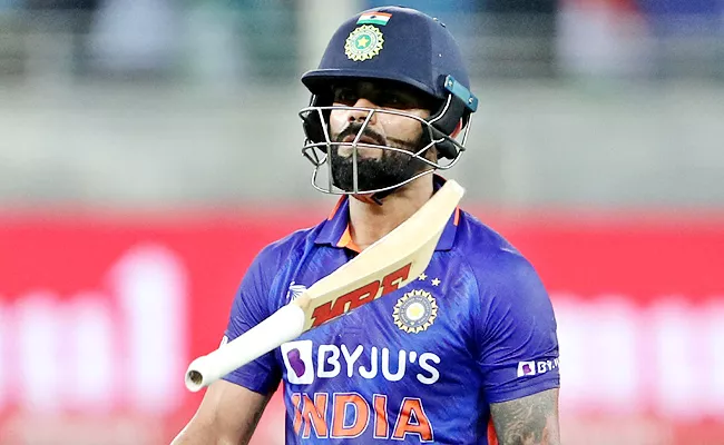 Kohli scripts magnificent world records with sensational fifty against Pakistan, - Sakshi