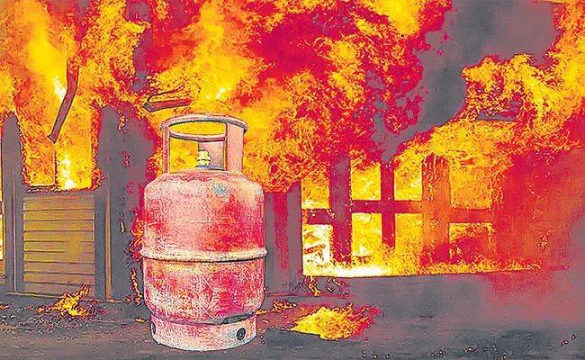 Gas Cylinder Explodes: Safety Measures And How To Prevent At Home - Sakshi