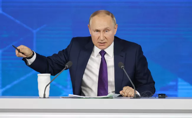 Putin Says Not Using Energy As Weapon Amid EU Allegations - Sakshi