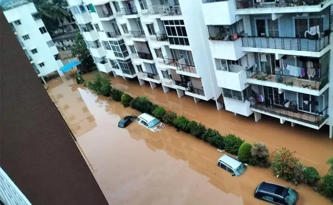 Bangalore Hotel Room Goes Sky High Rs 30 To 40 Thousand Flood Effect - Sakshi