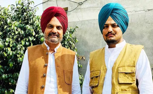 Sidhu Moose Wala Father Gets Death Threat One Arrested - Sakshi