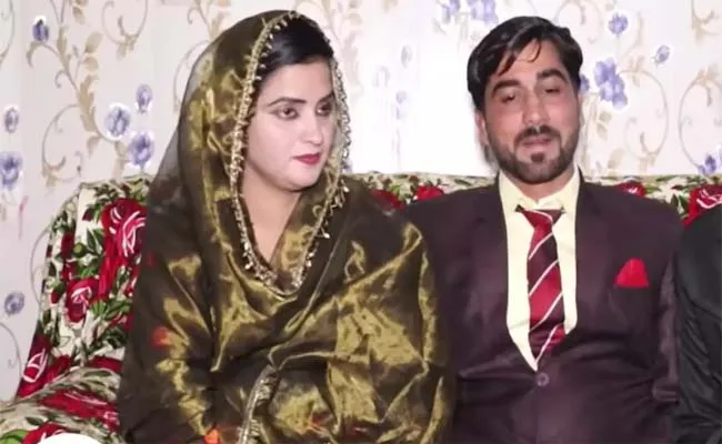 Doctor in Pakistan marries Housekeeping Staff Member Goes Viral - Sakshi