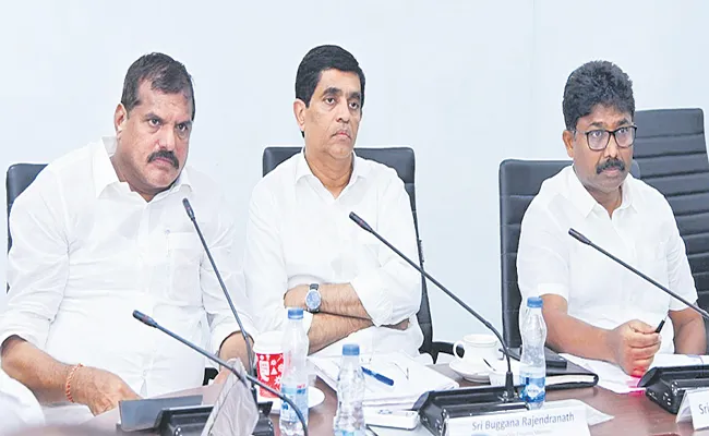 Committee of Ministers meeting with trade unions Andhra Pradesh - Sakshi