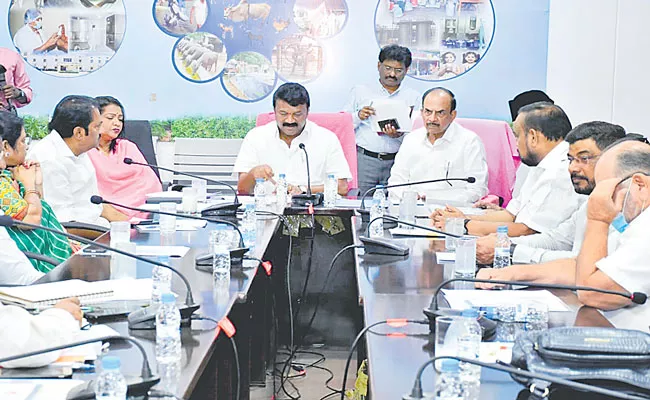 Minister Talasani Srinivas Yadav Review On Dalit Bandhu - Sakshi