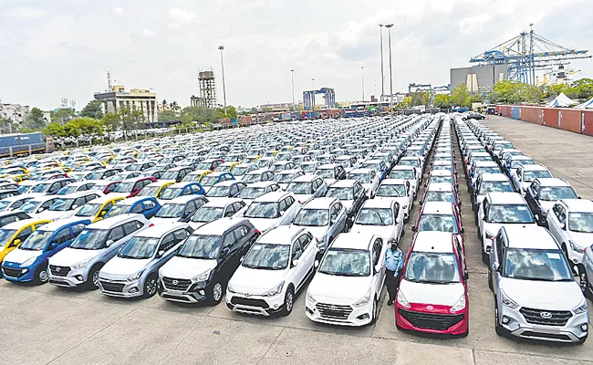 Auto retail sales up 8percent in August 2022 - Sakshi