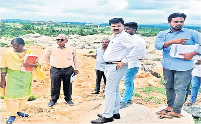 Andhra Pradesh RDO Officer Inspected Layout Of Gangamma In Pileru - Sakshi