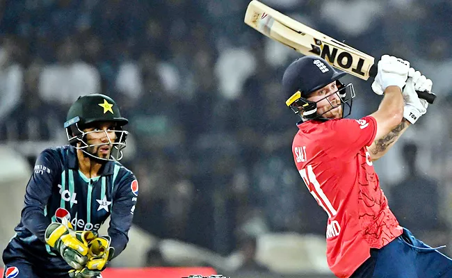 Pak Vs Eng 6th T20: Salt Shines England Thrash Pakistan By 8 Wickets - Sakshi