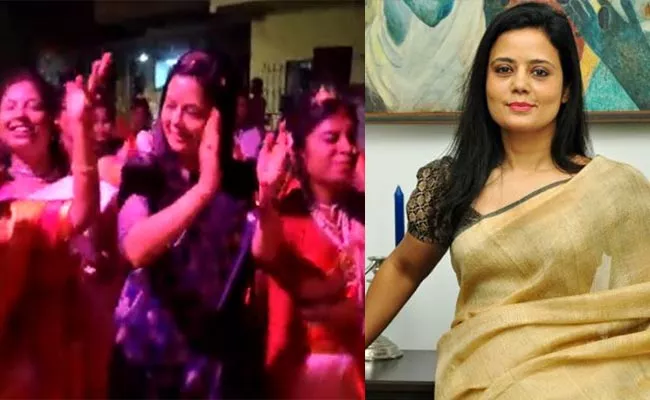 TMC Mahua Moitra Dances During Durga Puja Celebrations - Sakshi