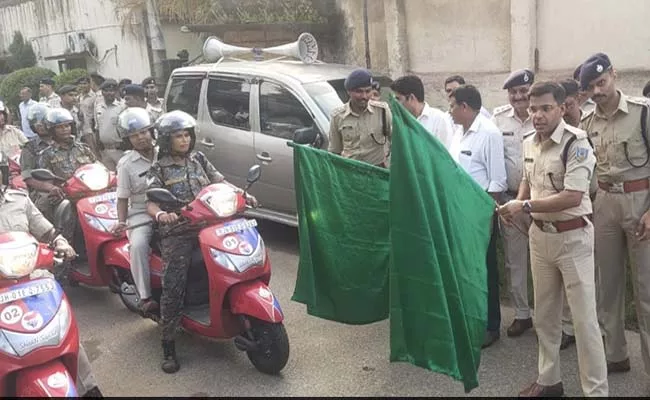 Shakti Squad Women Mobile Police Force Vigil At Jamshedpur - Sakshi