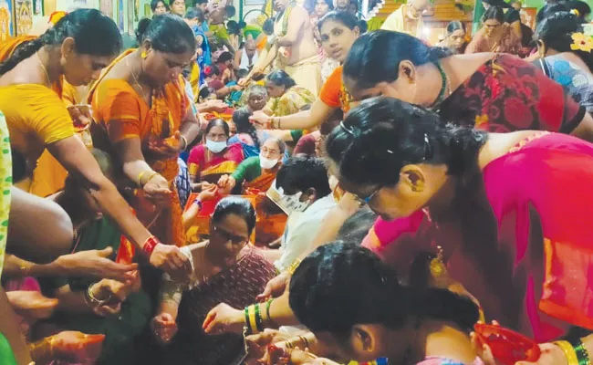 Atla Tadde 2022 Date, Rituals, Jajalu, Gongura Pachadi, Vayanalu, Nomu - Sakshi