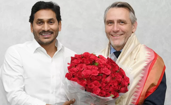 British Deputy High Commissioner Gareth Wynn Owen Meet CM Jagan - Sakshi