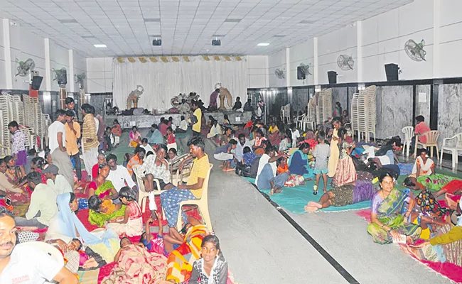 Huge Rain effect in Ananthapur Andhra Pradesh - Sakshi