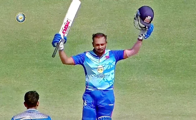 Syed Mushtaq Ali T20: Prithvi Shaw Century-134 Runs-61-Balls Vs Assam - Sakshi