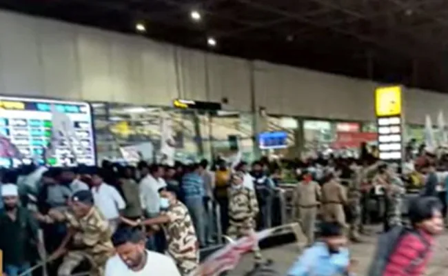 Janasena Party Activists Attack On YSRCP Minister Vizag Airport - Sakshi