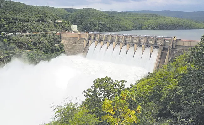 Heavy Flood At Krishna River Prakasam Barrage - Sakshi